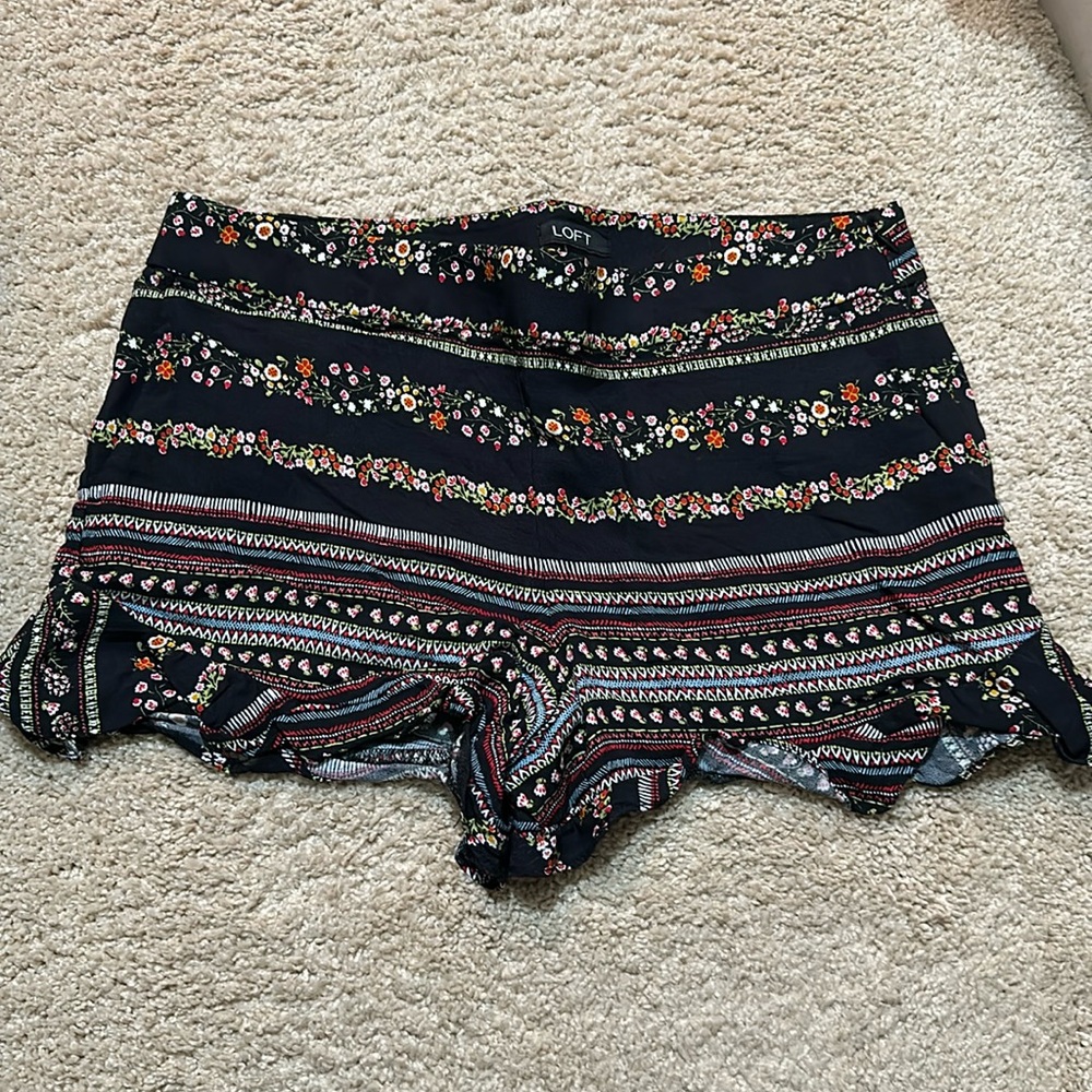 Loft ruffle hem shorts